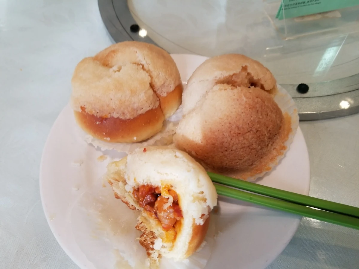 steamed b b q pork buns 蠔皇叉燒包